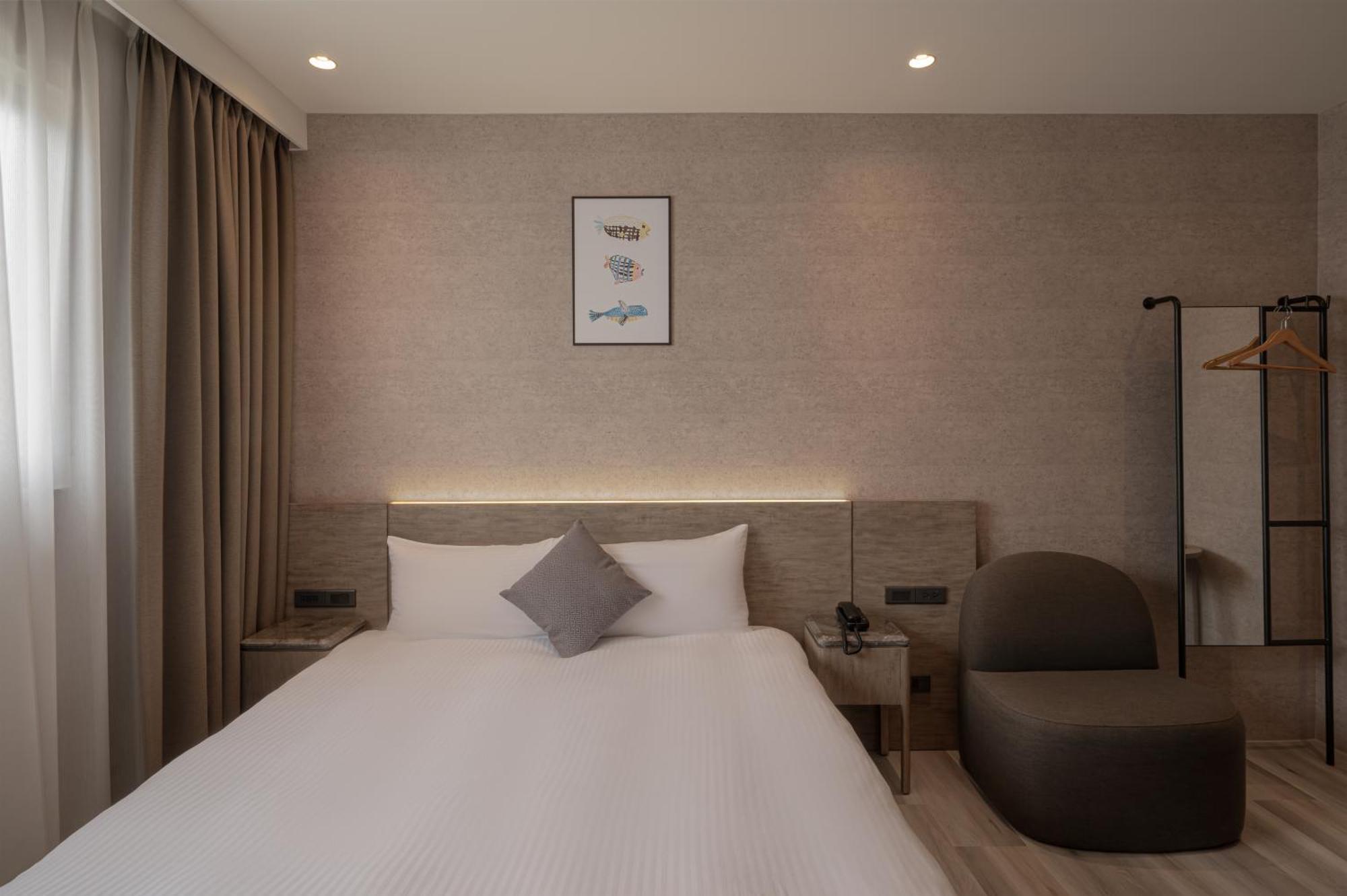 In Joy Hotel ไถจง ภายนอก รูปภาพ