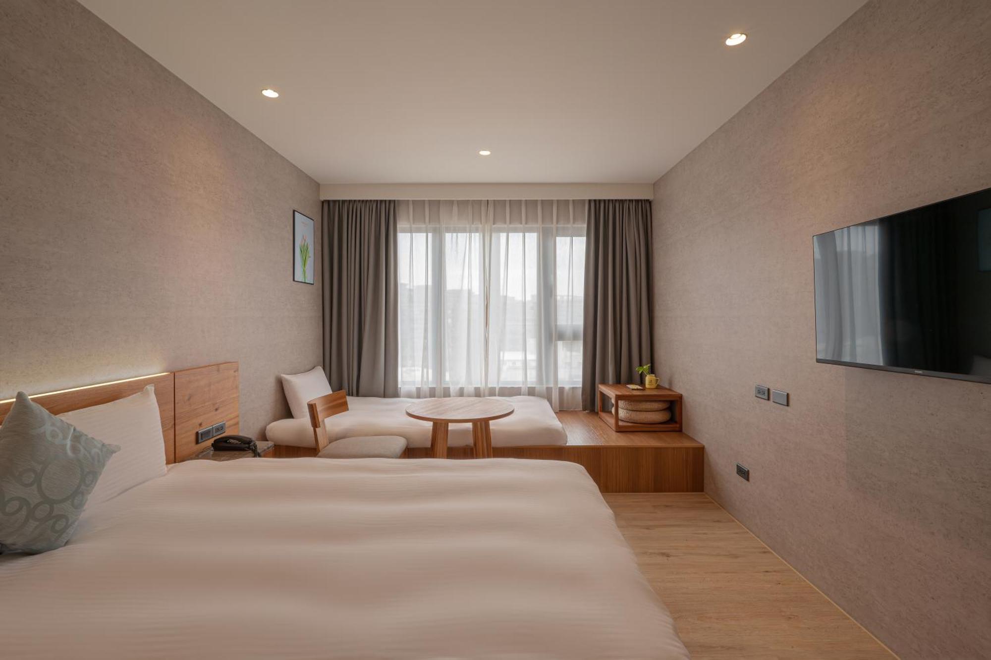 In Joy Hotel ไถจง ภายนอก รูปภาพ