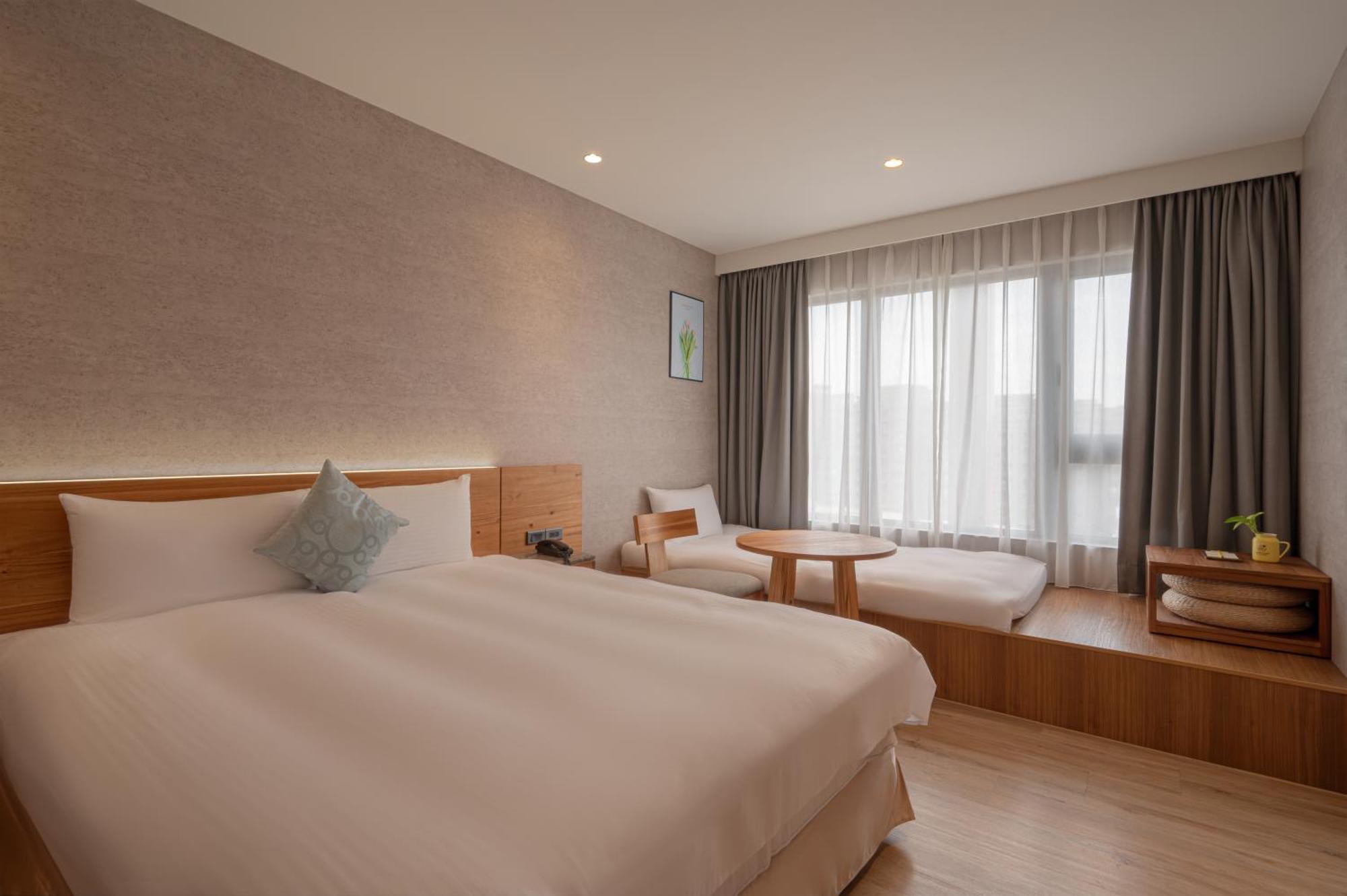 In Joy Hotel ไถจง ภายนอก รูปภาพ